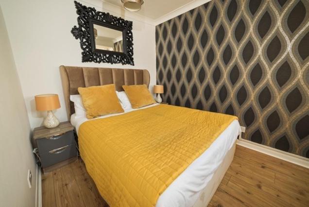 G Boutique Hotel Портсмът Екстериор снимка