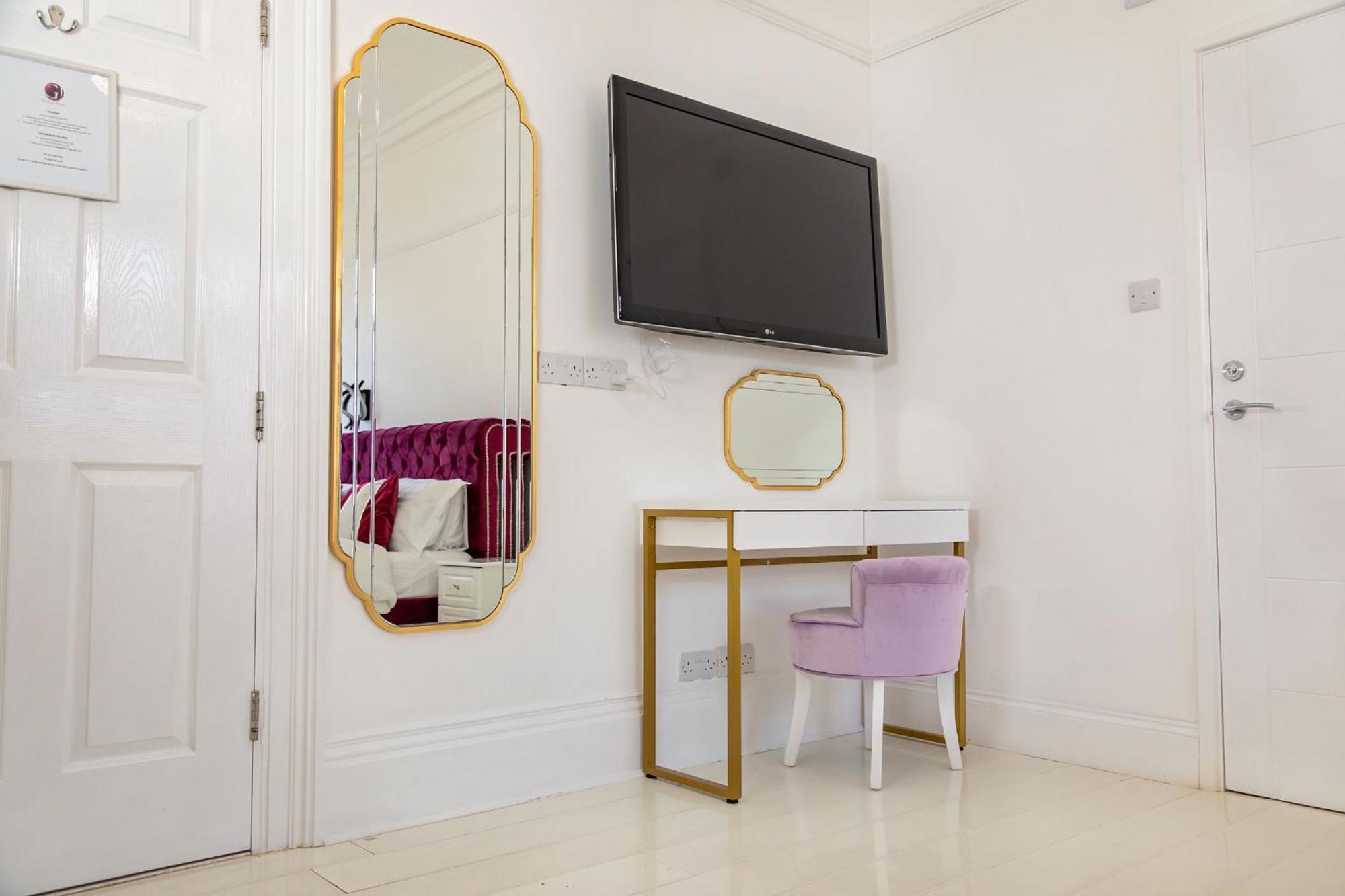 G Boutique Hotel Портсмът Екстериор снимка