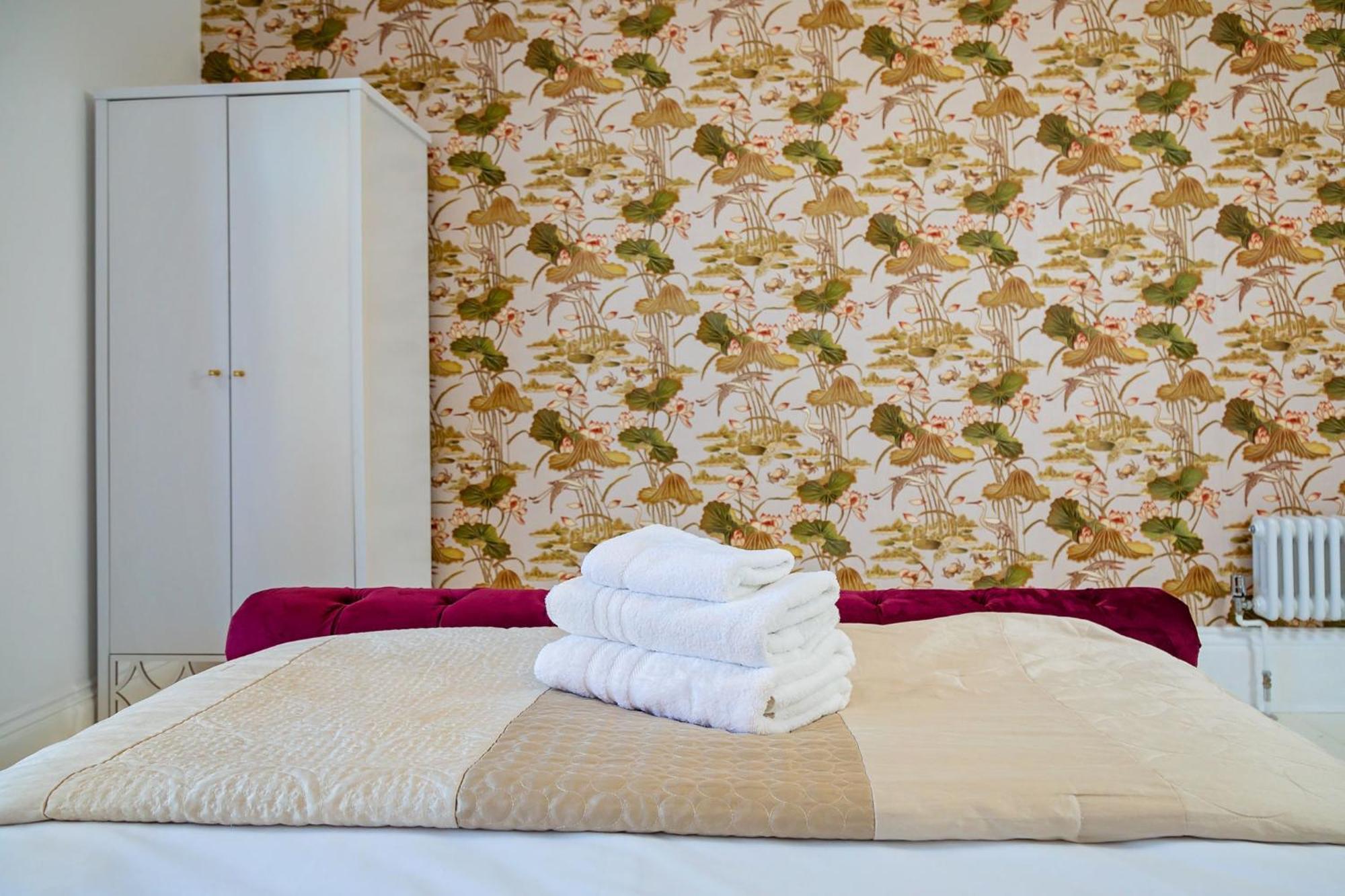 G Boutique Hotel Портсмът Екстериор снимка