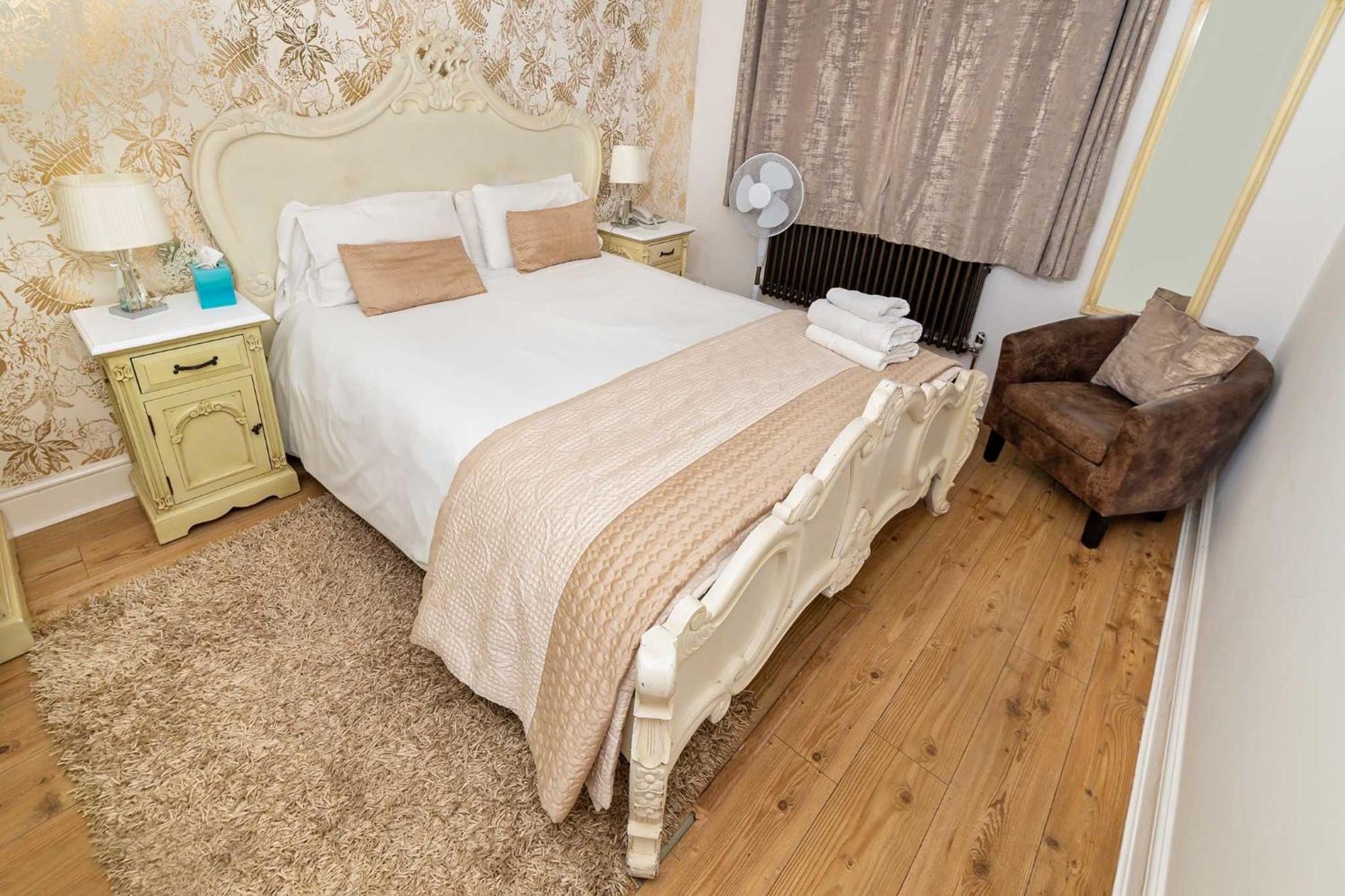 G Boutique Hotel Портсмът Екстериор снимка